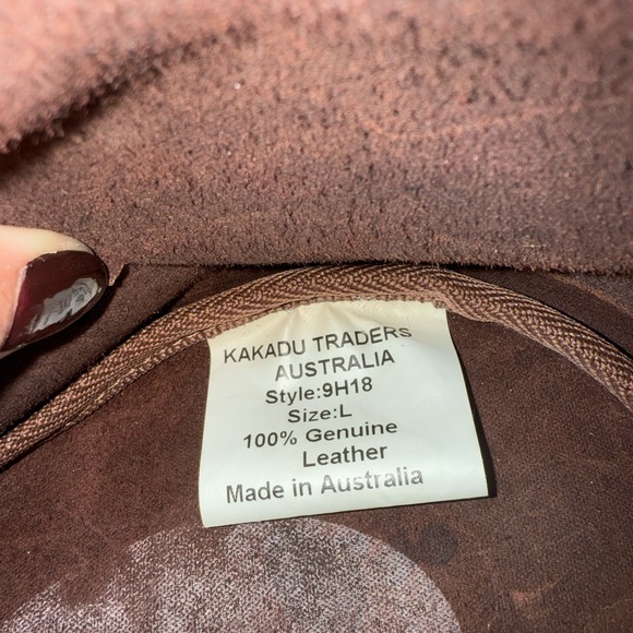 Kakadu leather Bushranger Hat in Brown kids sz Large women’s sz small